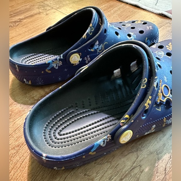 Disney Parks Magic Kingdoms 50th Anniversary Crocs. W/9 or M/7 EUC - Picture 7 of 8